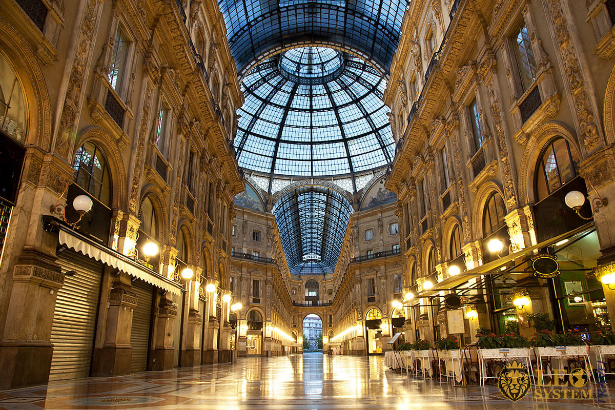 Galleria Vittorio Emanuele II - great place for shopping, Milan
