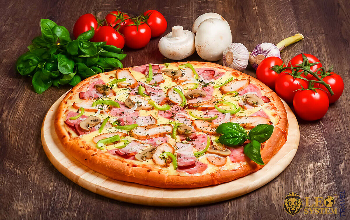 Image of iconic food in Italy - Pizza