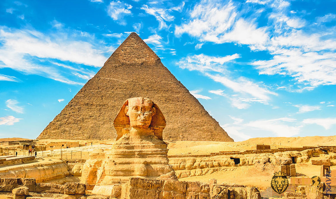 Great Sphinx and Pyramid, Cairo, Egypt