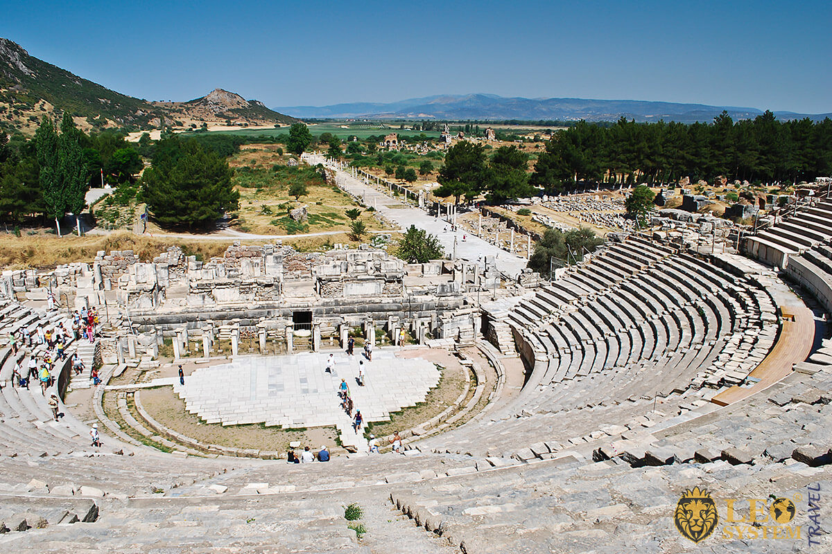 Image of the ruins of the ancient city of Ephesus, near Izmir