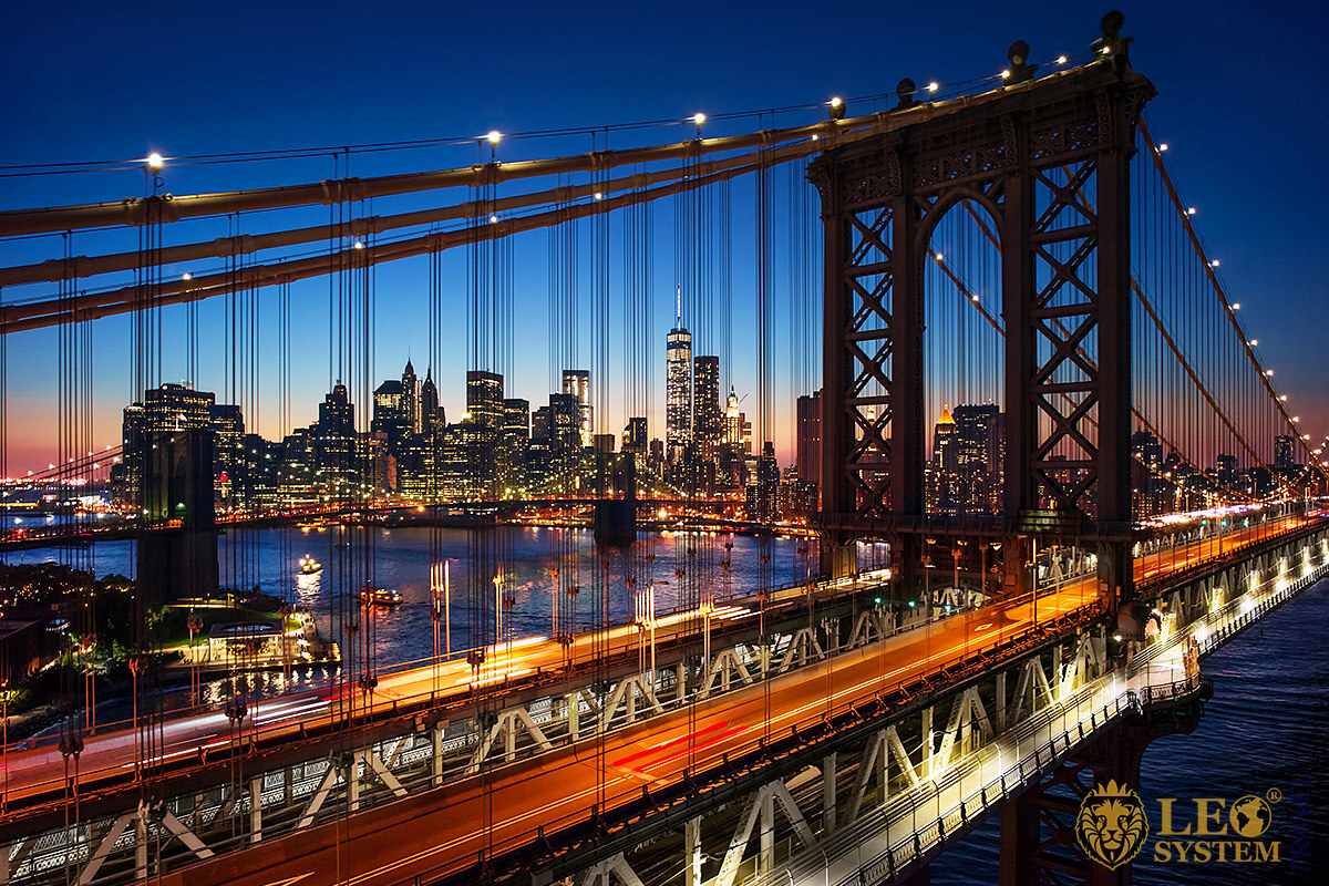 Evening view of Brooklyn Bridge, New York City, USA