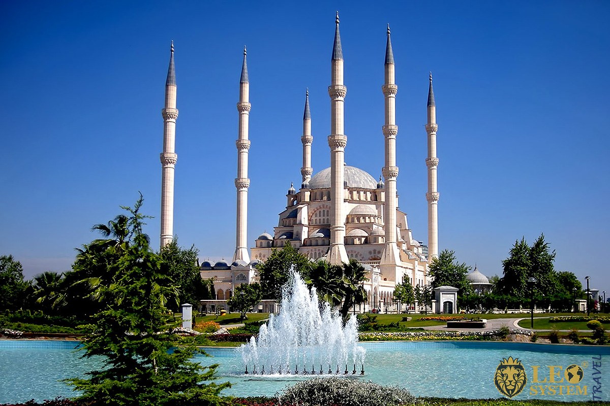 Image of Sabanci Merkez Mosque and fountains in Adana city, Turkey