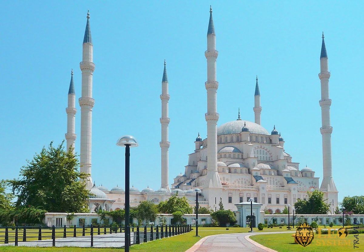 Beautiful view of Sabanci Merkez Mosque, Adana
