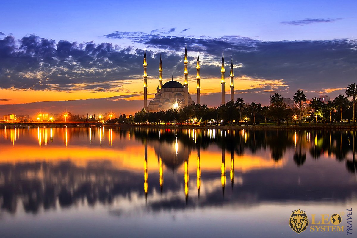 Gorgeous night view of the city of Adana, Turkey